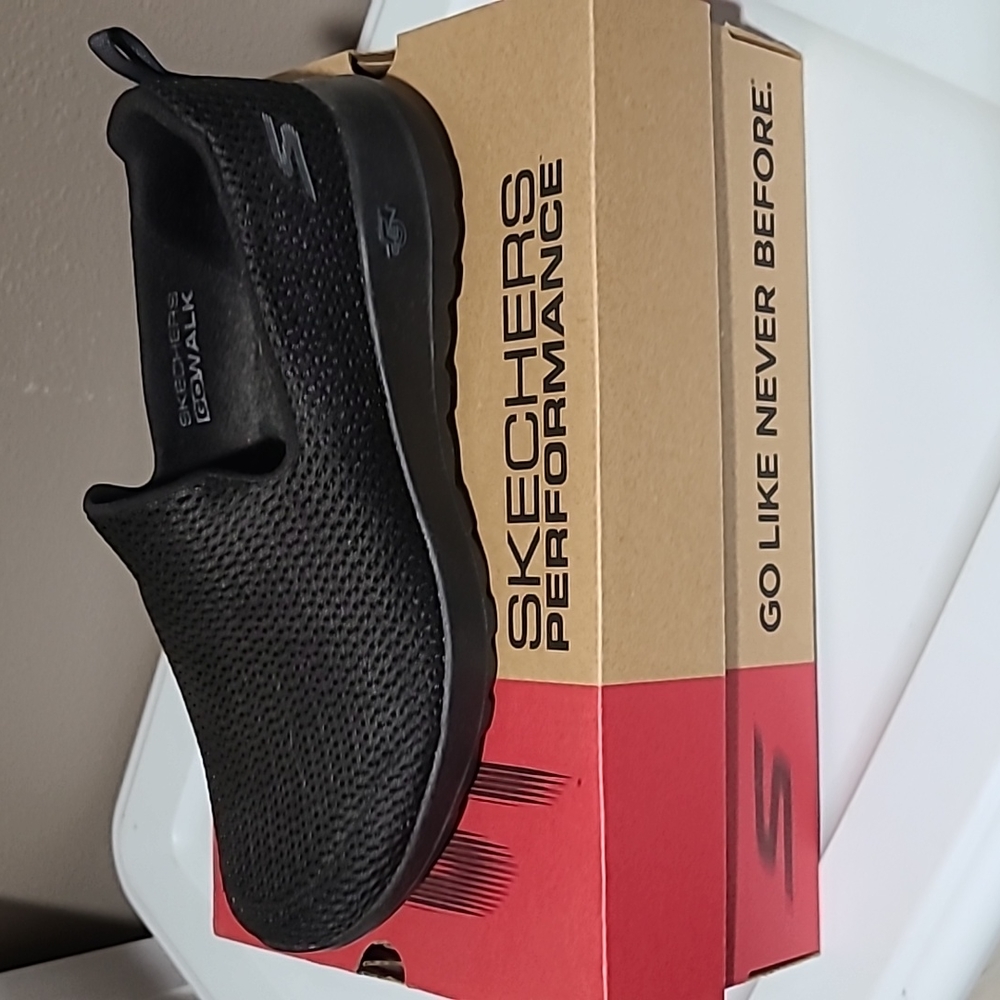 Skechers Performance Go Walk Joy black 8 NIB